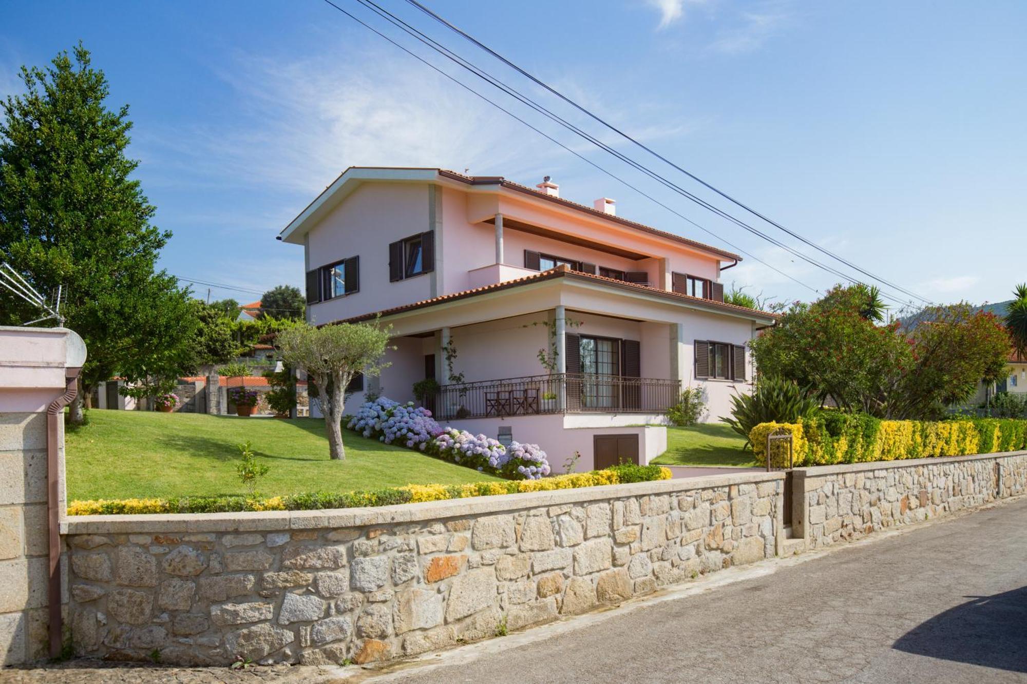 Suite Em Viana Do Castelo Exteriör bild